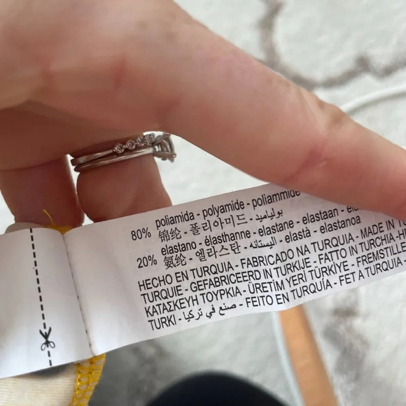 Zara 2 Piece SET One Shoulder Crop Top Biker Shorts Sunflower Yellow Size Medium - Picture 8 of 8